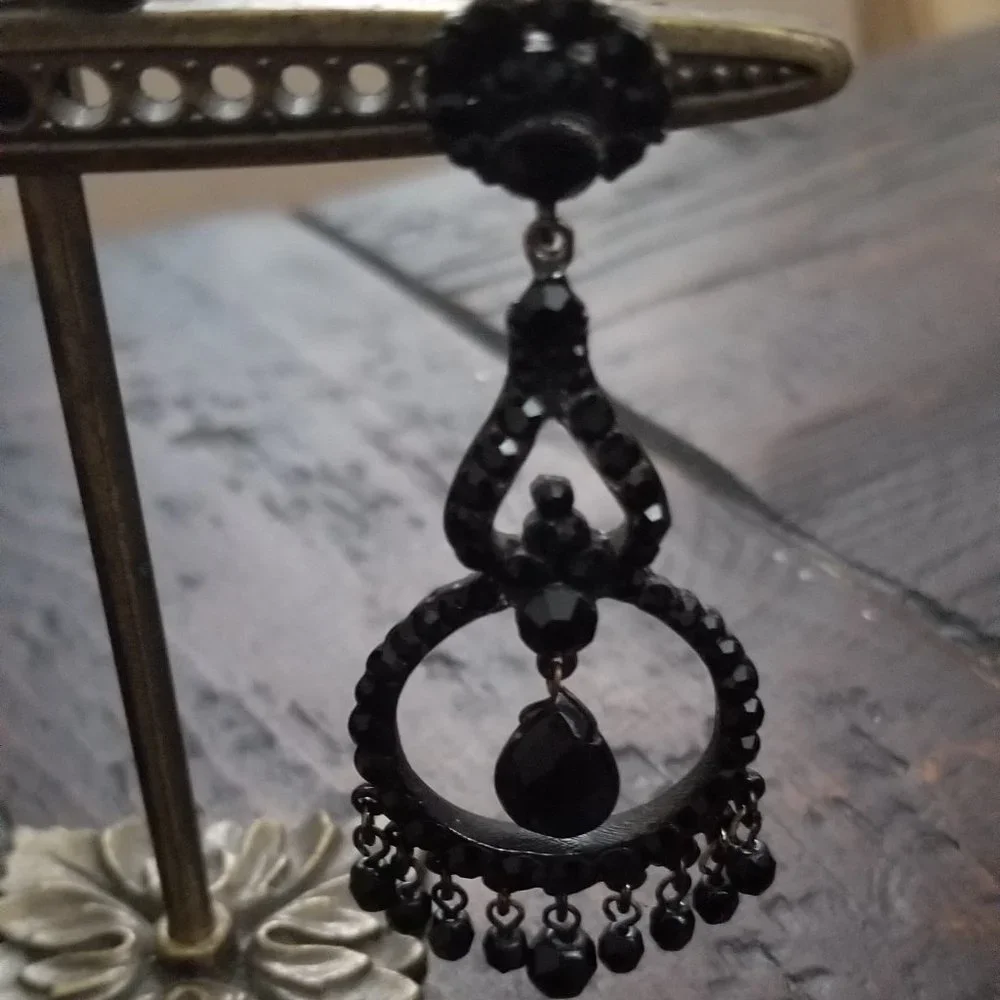 VINTAGE STATEMENT JOSE & MARIA BARRERA BLACK CRYSTAL DANGLE CHANDELIER EARRINGS - Picture 7 of 12
